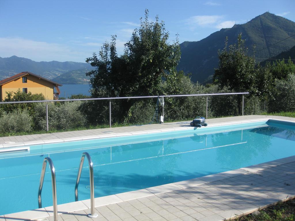 B&B Garden Solto Collina Eksteriør billede